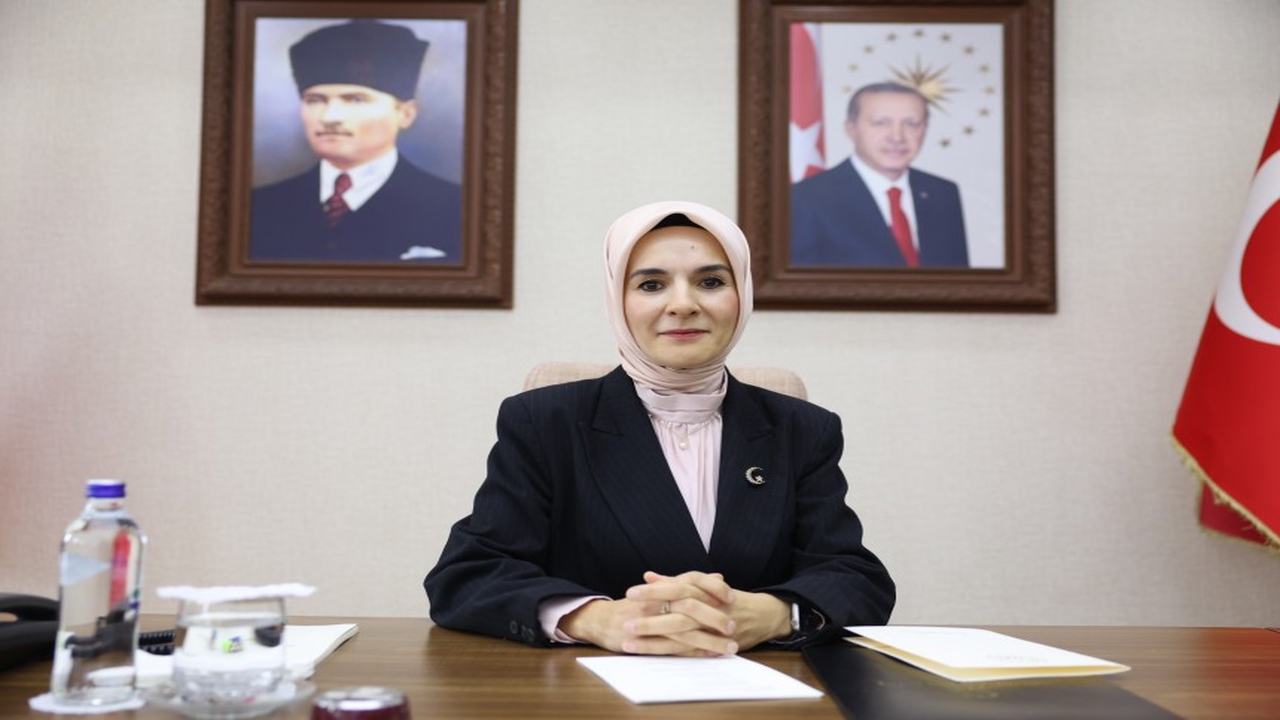 Bakan Göktaş'tan dünya şampiyonalarında altın madalya kazanan milli sporculara tebrik telefonu