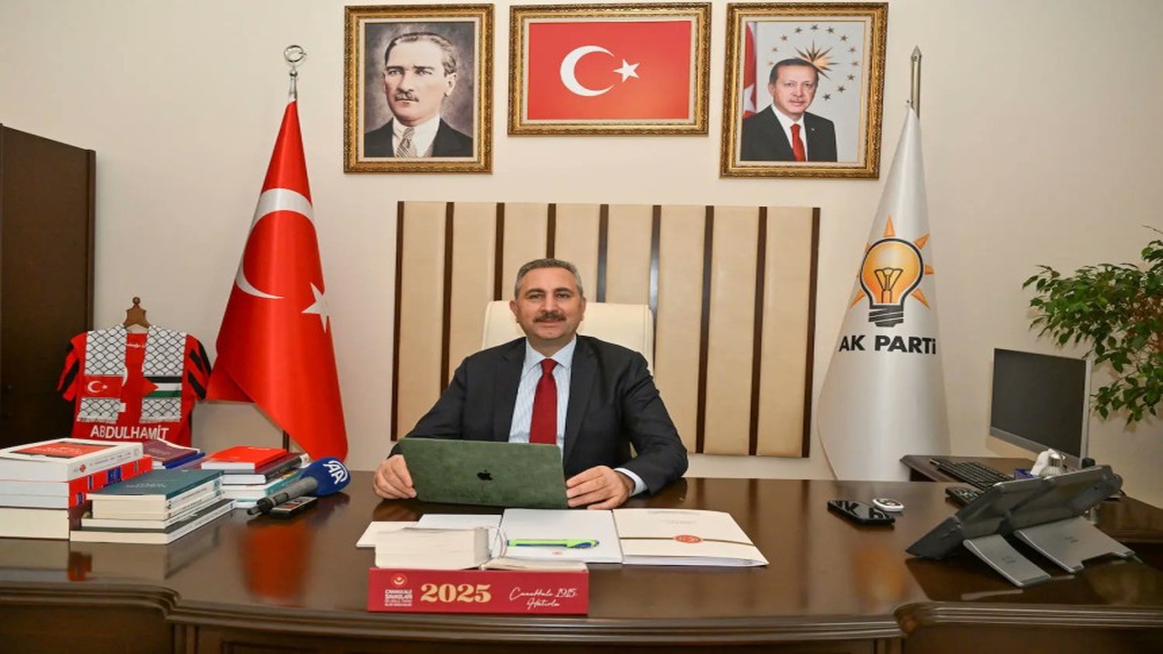 AK Parti Grup Başkanvekili Gül’den Galatasaray’a tebrik mesajı