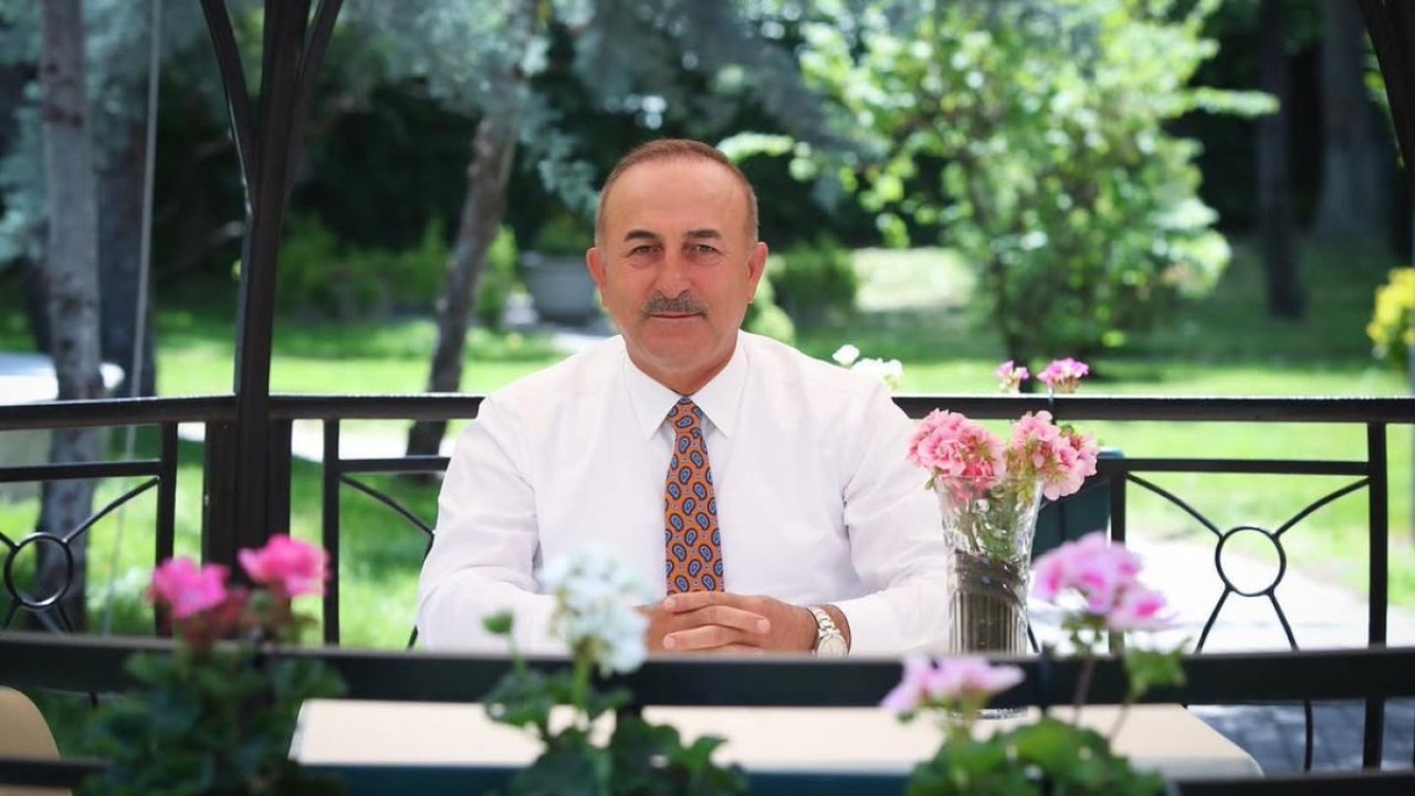 AK Parti’li Çavuşoğlu: Tüm insanlık için ayağa kalkma zamanı