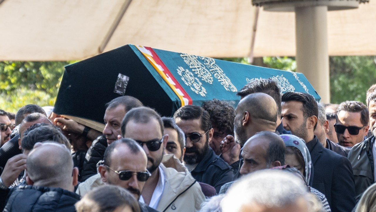 İstanbul'da silahlı saldırıda hayatını kaybeden avukat Serdar Öktem'in cenazesi toprağa verildi