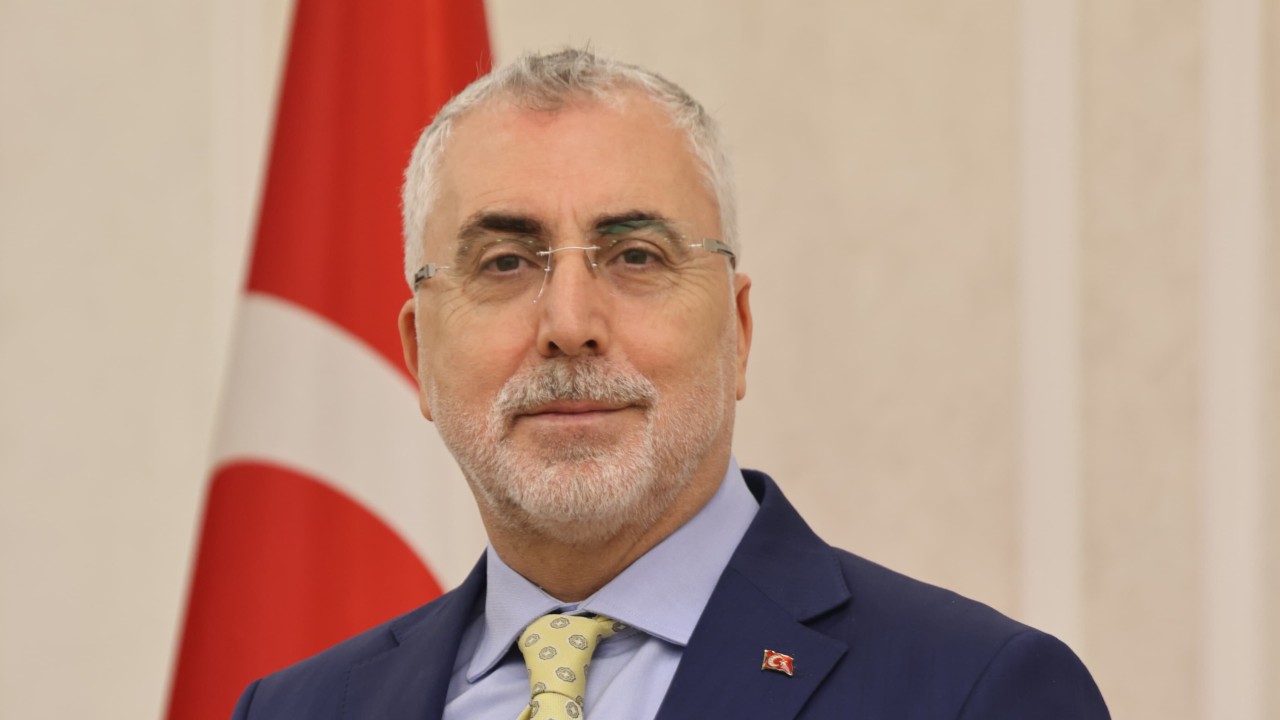 Çalışma ve Sosyal Güvenlik Bakanı Işıkhan’dan Millî Takıma tebrik mesajı