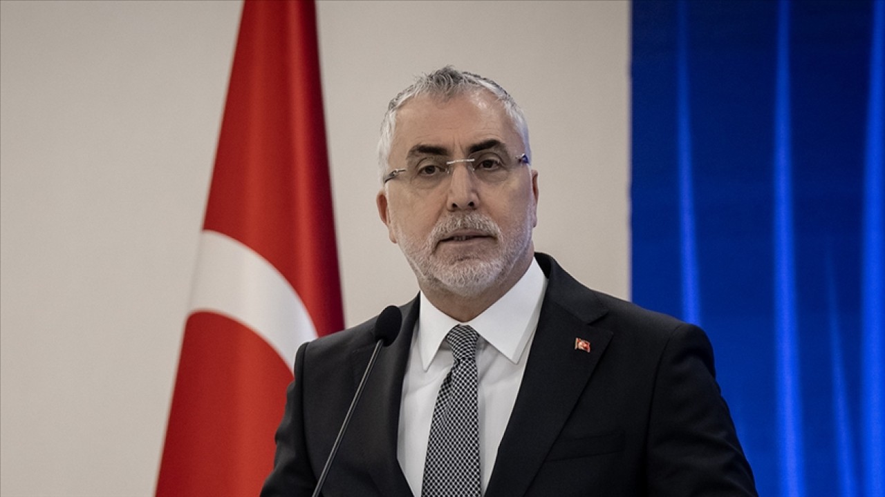 Bakan Işıkhan'dan Şehit Piyade Er Eyüp Güner için taziye mesajı