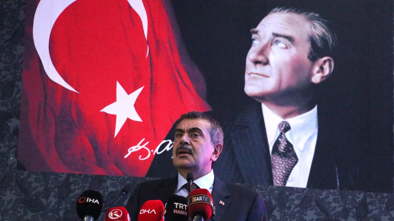 Bakan Tekin'den "Okul kayıtlarında planlamaların sabote edilmesini engelleyeceğiz" vurgusu