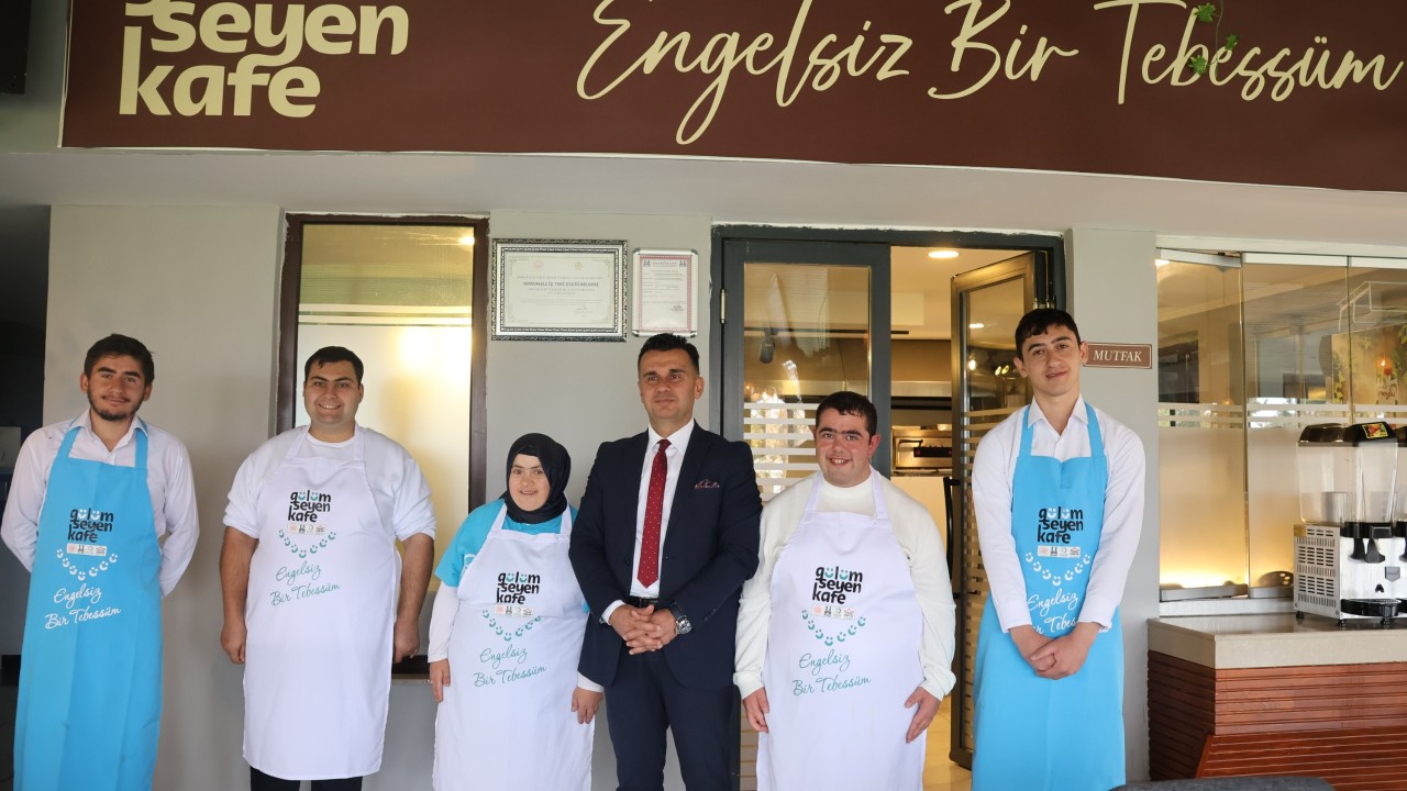 Erzurum'daki "Gülümseyen-Down Kafe" özel bireyleri sosyal hayata kazandırıyor