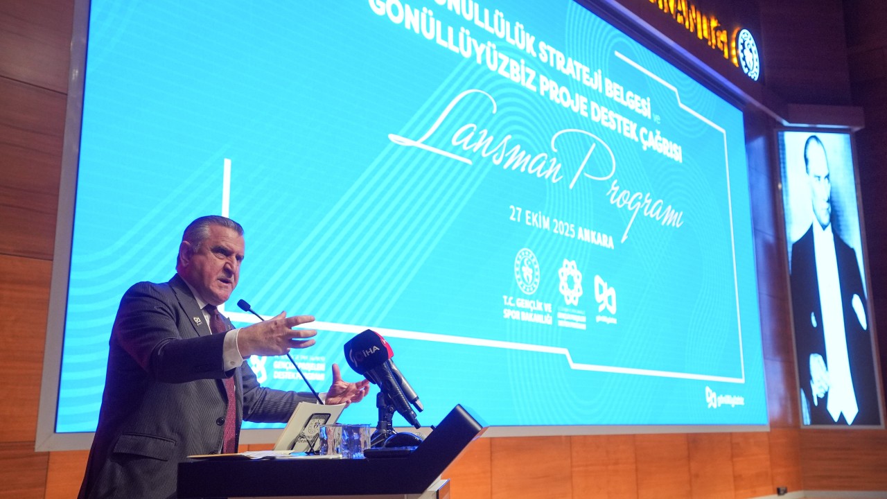 Gençlik ve Spor Bakanı Osman Aşkın Bak, GönüllüyüzBİZ Projesi'ne destek çağrısında bulundu