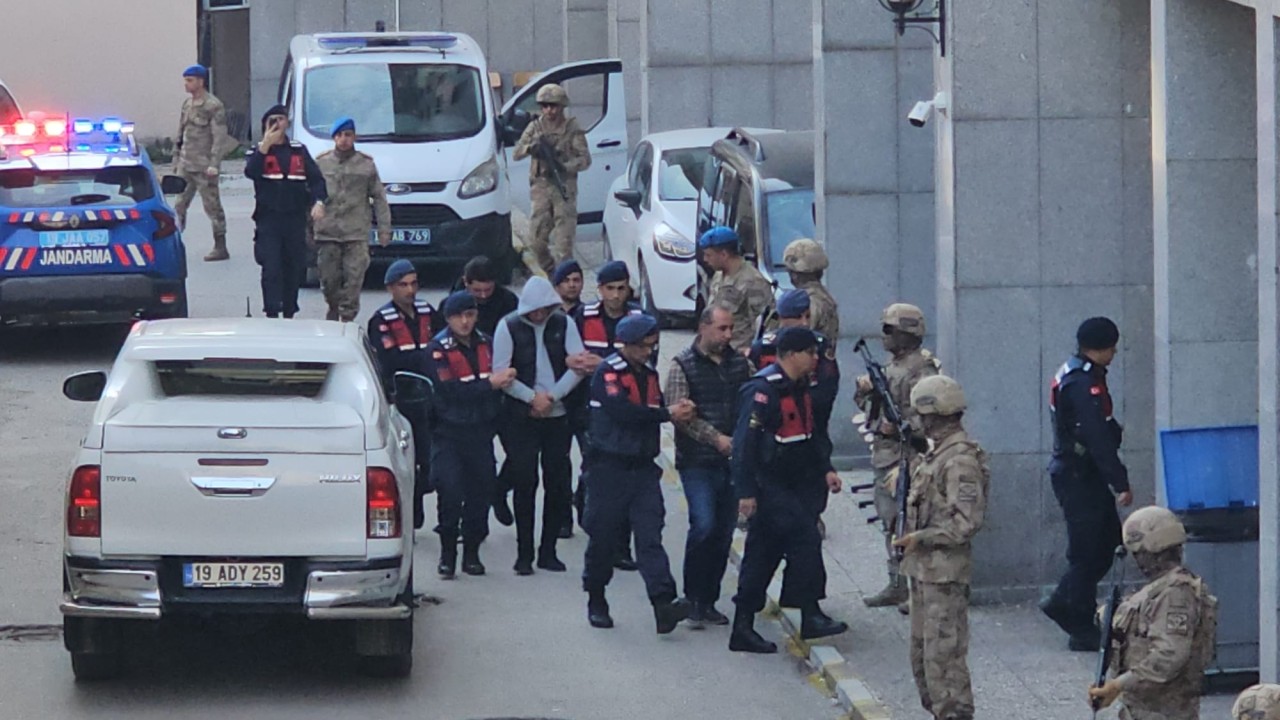 Çorum'da uyuşturucu operasyonunda yakalanan 3 zanlı tutuklandı