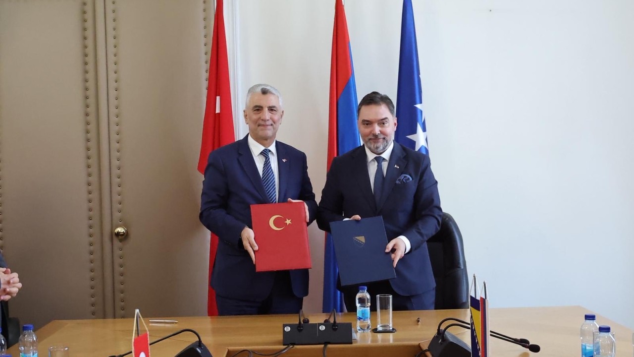 Ticaret Bakanı Bolat, Bosna Hersek Dış Ticaret ve Ekonomik İlişkiler Bakanı Kosarac ile görüştü