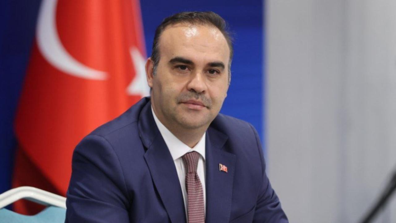 Bakan Kacır gençleri TÜBİTAK destekli bilim merkezlerine davet etti