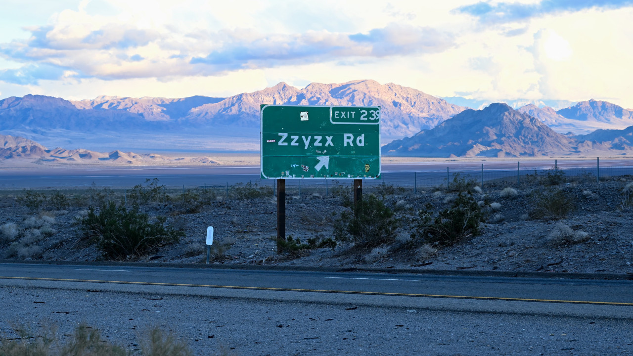 California'nın ismiyle dikkat çeken kasabası "Zzyzx"