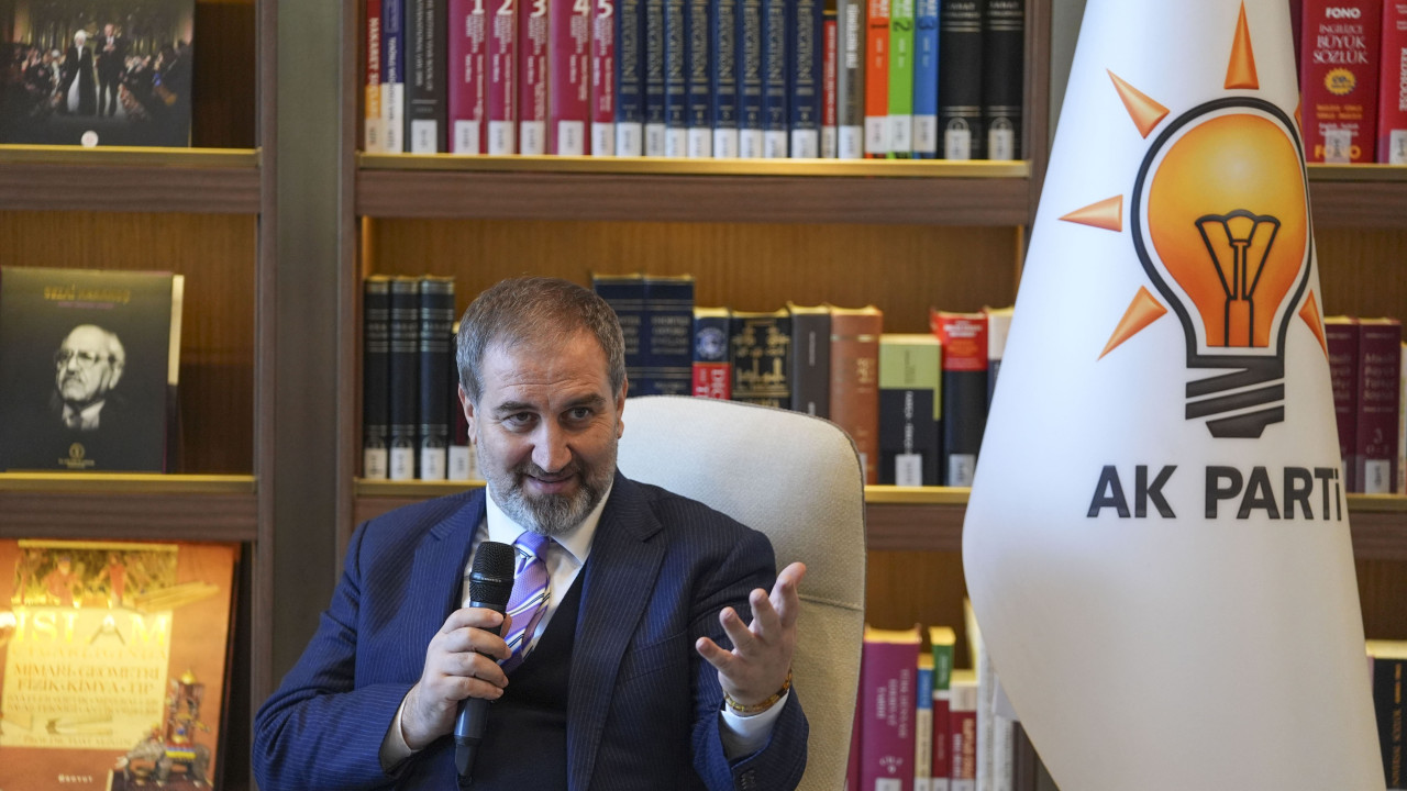 AK Parti Genel Başkan Yardımcısı Şen, "Kütüphane Sohbetleri" programına konuk oldu