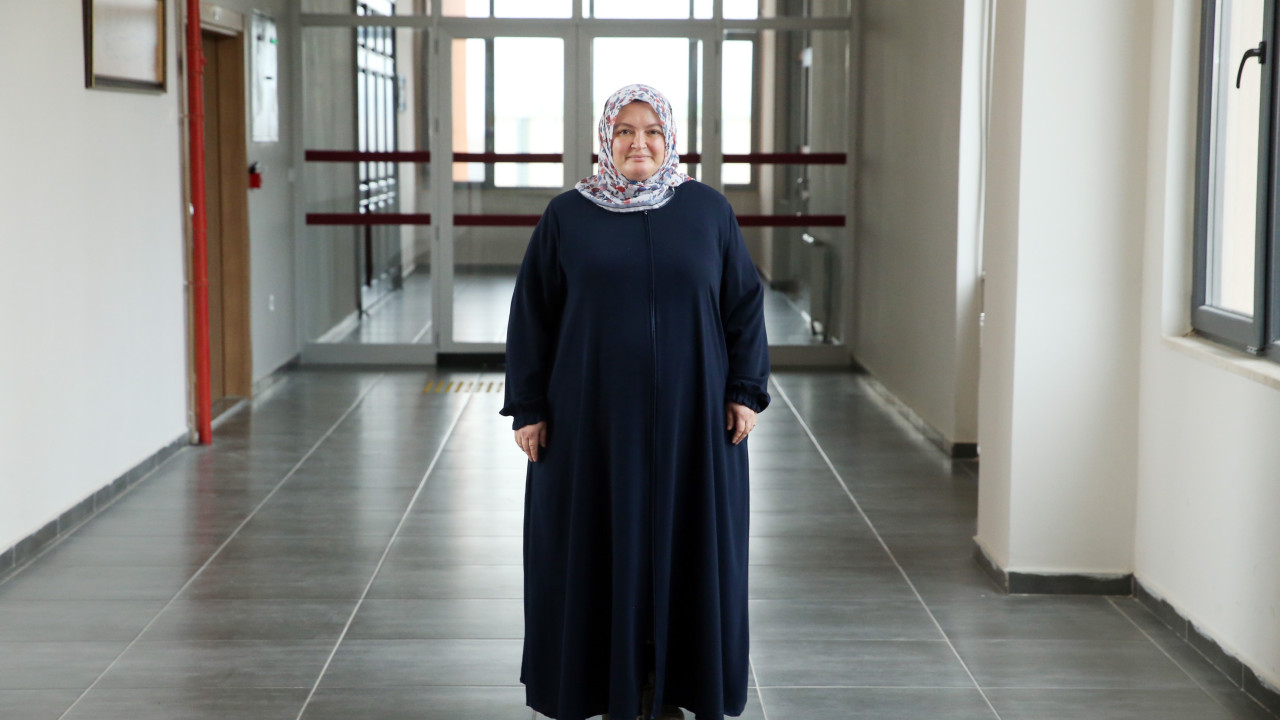 Katsayı uygulaması nedeniyle yarım kalan üniversite hayalini 20 yıl sonra gerçekleştirdi