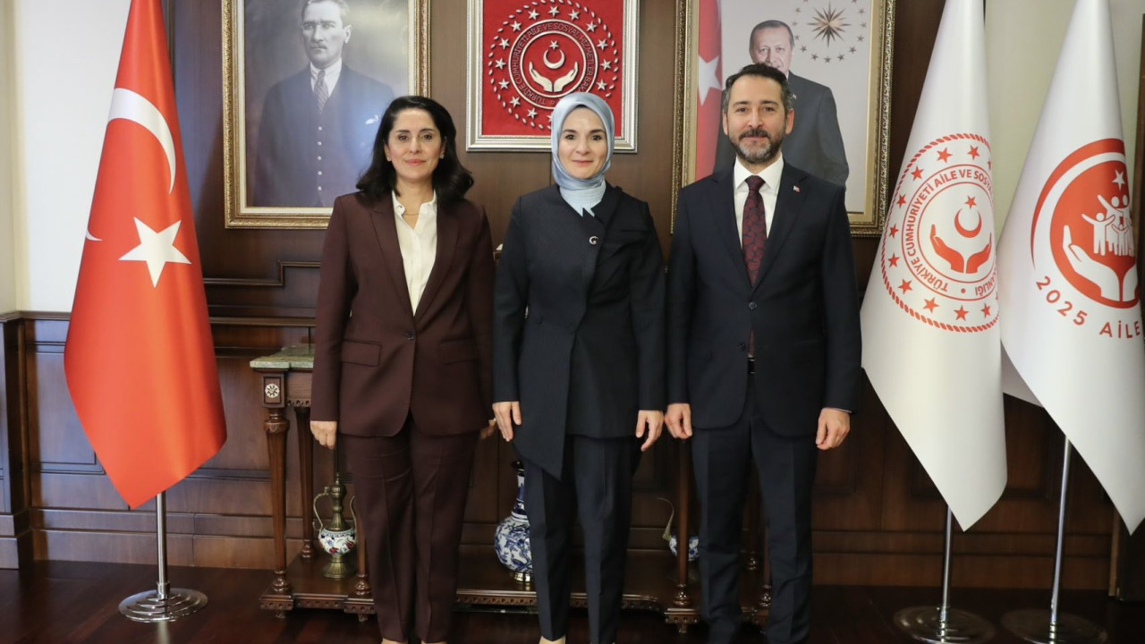 Bakan Göktaş, AK Parti Genel Başkan Yardımcısı Sevilay Tuncer ile bir araya geldi