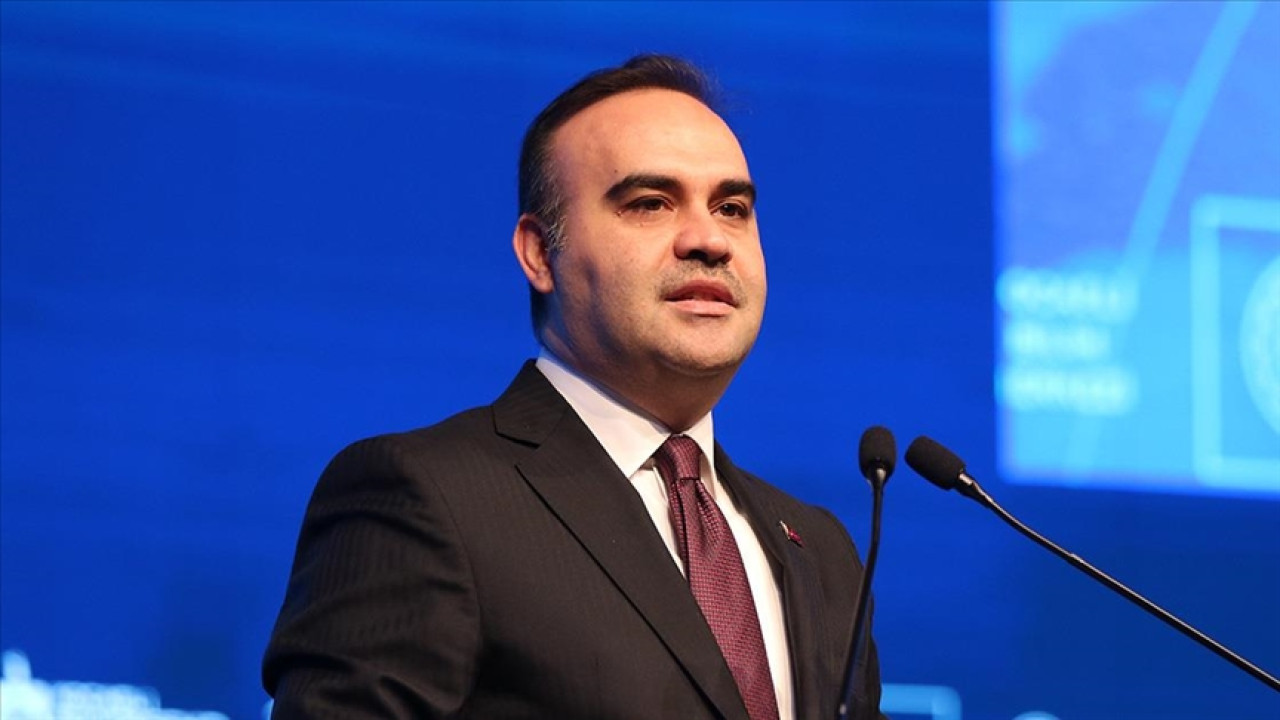 Bakan Kacır, Bayraktar KIZILELMA'nın görüş ötesi havadan havaya füzeyle hedefini vurmasını değerlendirdi