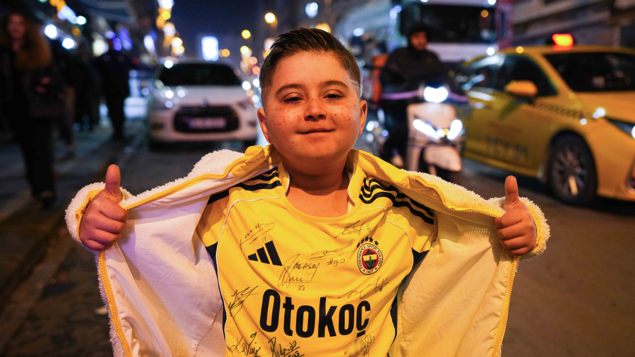 Lösemi hastası küçük Fenerbahçe taraftarının derbi izleme hayali gerçek oldu