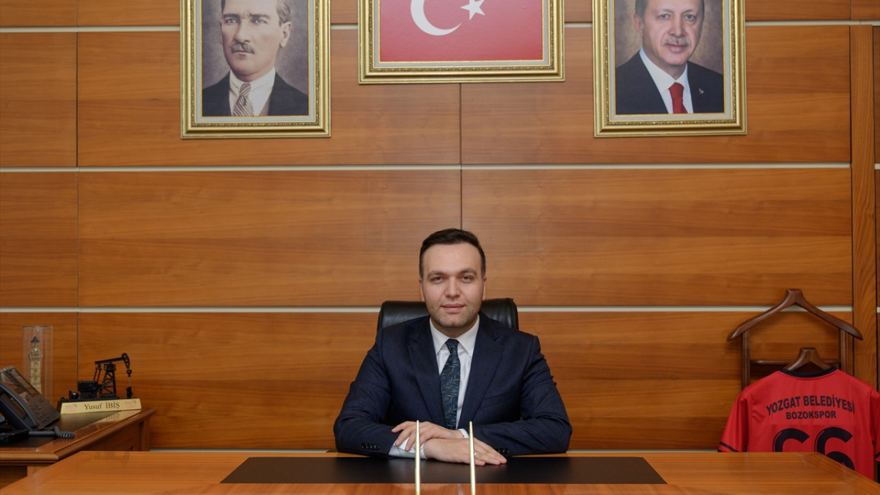 AK Parti Gençlik Kolları Başkanı İbiş'ten, CHP Genel Başkanı Özel'e yanıt