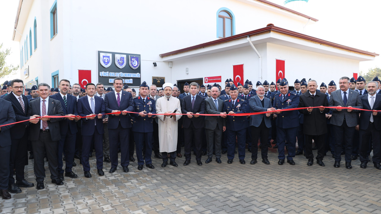 Diyanet İşleri Başkanı Arpaguş, Amasya'da Mehmetçik Camisi'nin açılışını yaptı