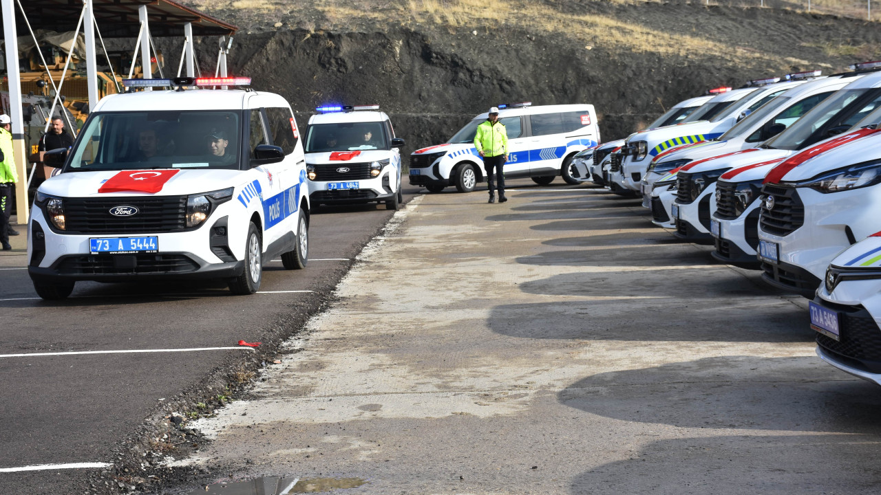 Şırnak'ta emniyet ve jandarma teşkilatının araç filosuna 159 yeni araç eklendi